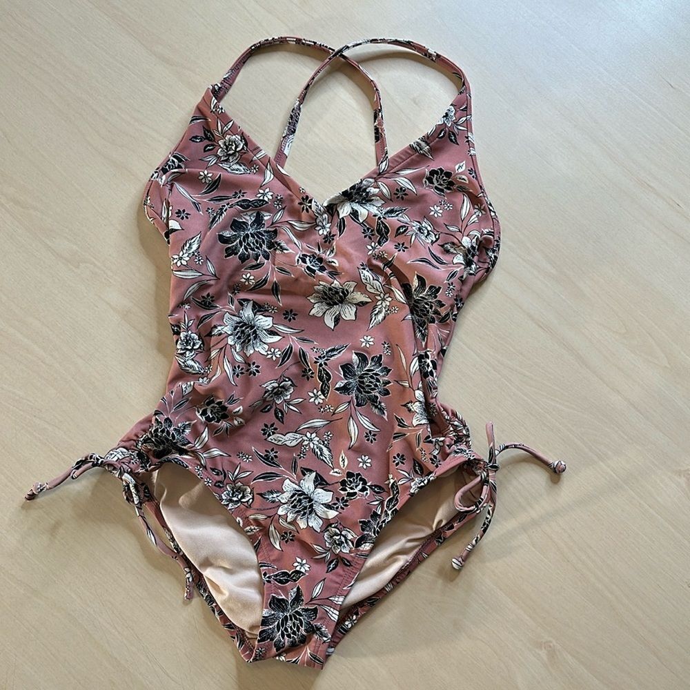 Kona Sol• swimsuit• small• like new • A-1760